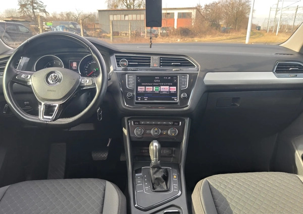 Volkswagen Tiguan cena 74900 przebieg: 68500, rok produkcji 2016 z Wrocław małe 56